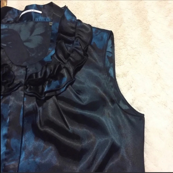 T Tahari Sleeveless Ruffle Neckline Blouse Size S - Picture 7 of 8